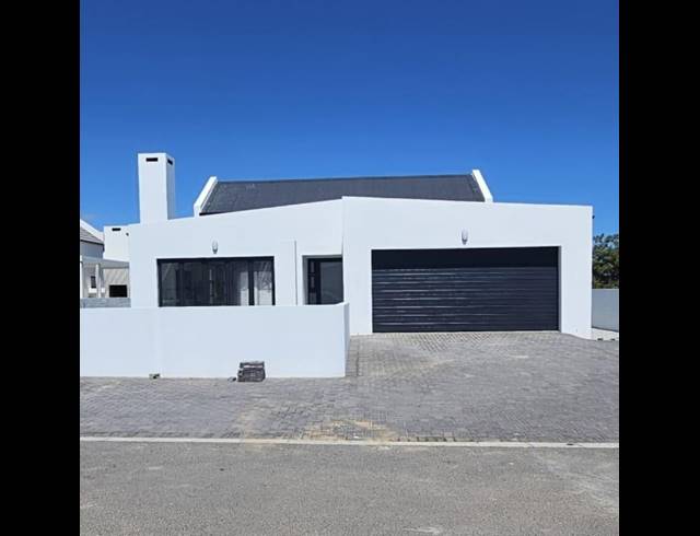 3 BEDROOM HOUSE FOR SALE IN BRITANNIA BAY